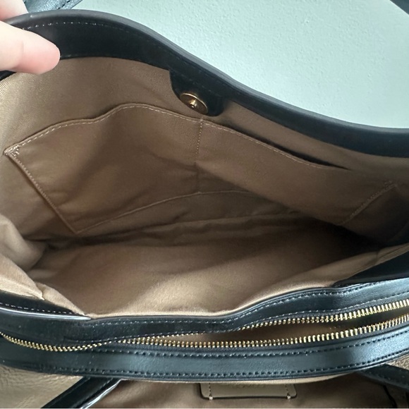 Coach Women's Cream, Tan, and Black Shoulder Bag - Picture 4 of 11